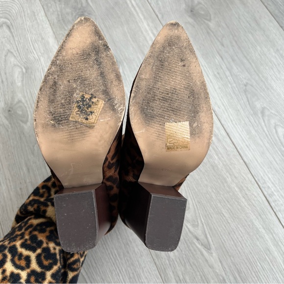 Mata Leopard V-Cut Pointed Toe Booties - Picture 6 of 8